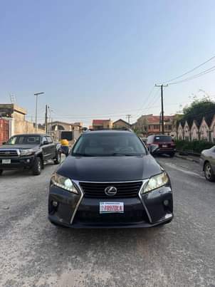 A picture of First body Lexus RX 350 2013