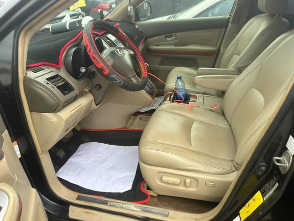 A picture of Foreign used rx330