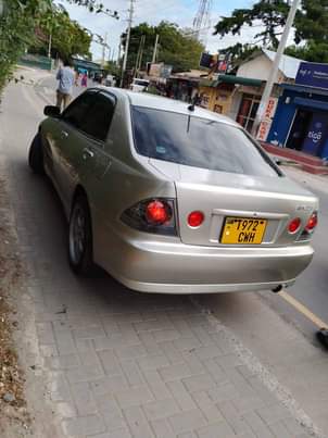 used toyota altezza