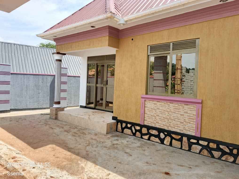 A picture of HOUSE ON QUICK SALE A brand New house of 3