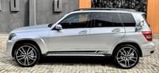 A picture of 2011 Mercedes Benz GLK350