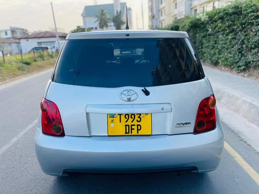 used toyota ist