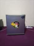 A picture of Mr UK min fridge single door inagandisha sana bei 145000