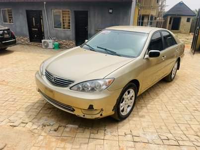 A picture of Toyota Camry 2004 08025508383