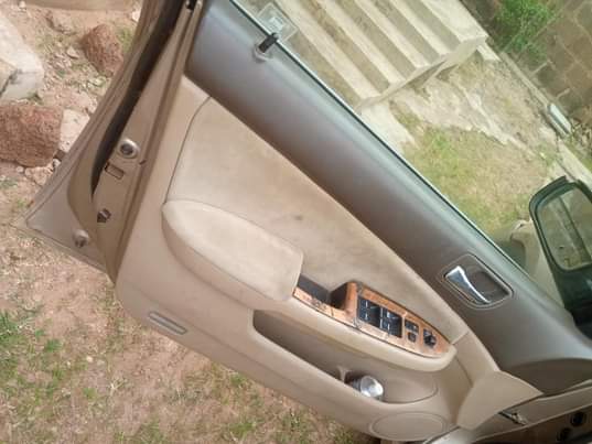 A picture of Honda Accord 2004 manual gear