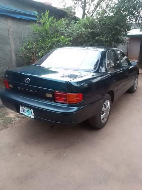 A picture of Toyota Camry orobo