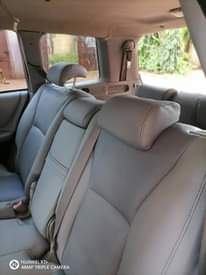 A picture of Neatly used Toyota Highlander 2005 model 3 roll seaters Price