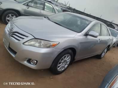 A picture of Highest grade Toyota Camry spider everything is intact and untouched