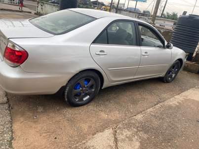 A picture of Super Clean Nigerian Used Toyota Camry 2006 Neatly baked on