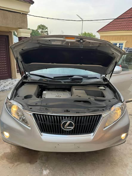 A picture of 2012 Foreign Used Rx350 08130441345