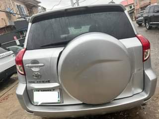 A picture of Registered well maintained 2007 Toyota rav4 Accident free V6 engine