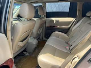 A picture of 2005 highlander