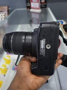 A picture of Canon 650d na Lens 18 55mm clean bei 850k