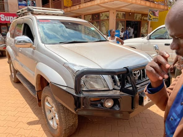 A picture of Toyota land cruiser TX
