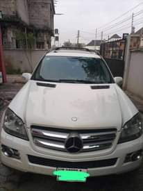 A picture of 2007 benz Benz