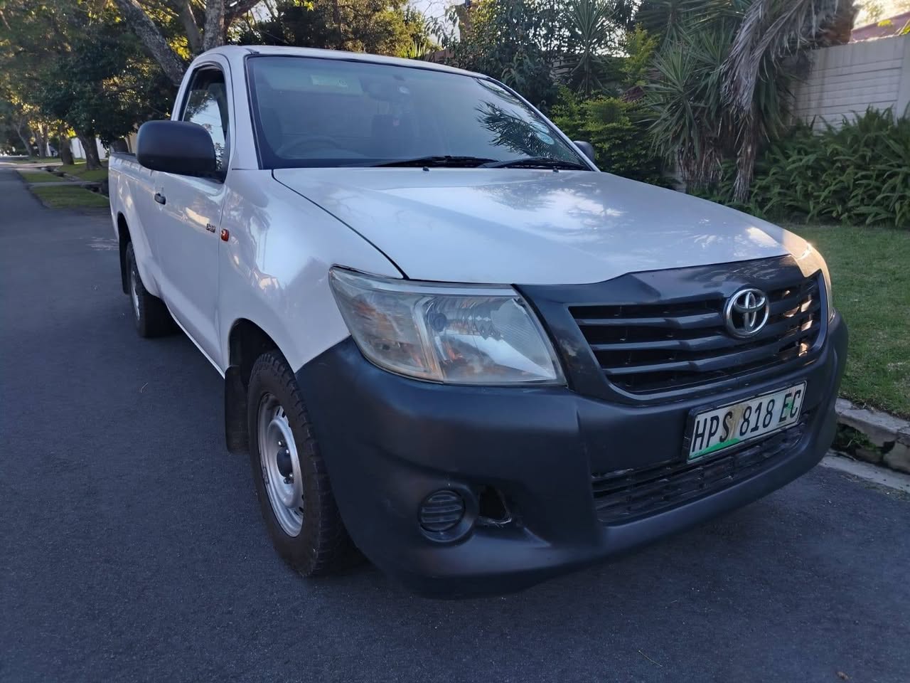used toyota hilux