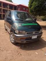 A picture of NISSAN SERENA
