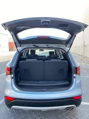 A picture of Hyundai santa Fe 2014 full option gcc watsapp 0551513562