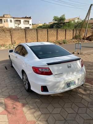 A picture of Honda Accord Coupe