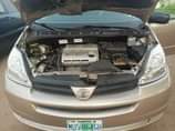 A picture of Toyota sienna