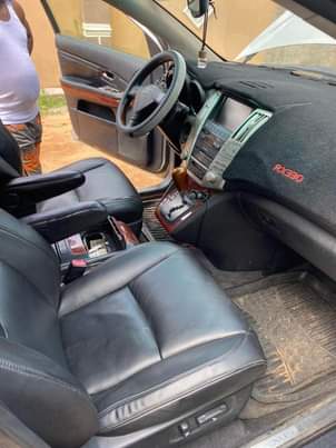 A picture of Super Clean Lexus Rx330 Super Engine