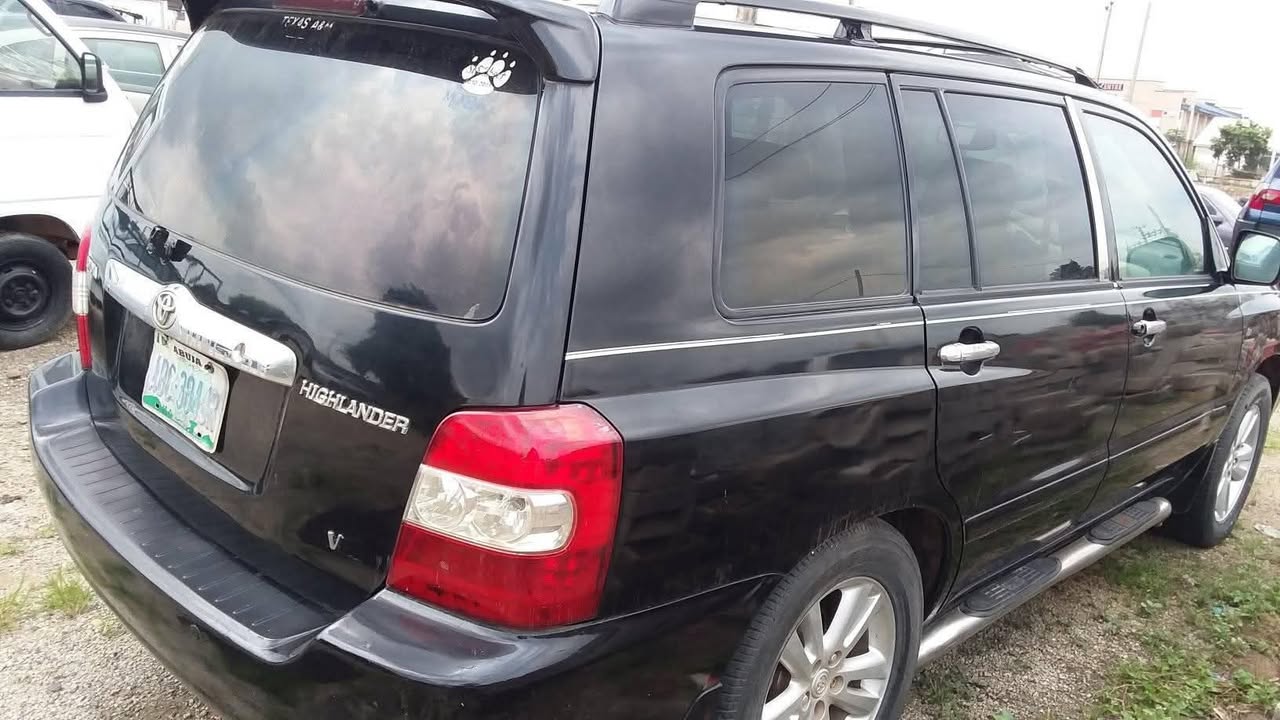 A picture of TOYOTA HIGHLANDER 2006