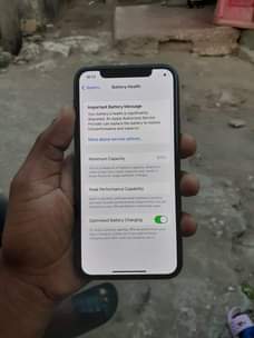 A picture of Iphone 11 pro