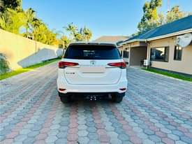 A picture of TOYOTA FORTUNER