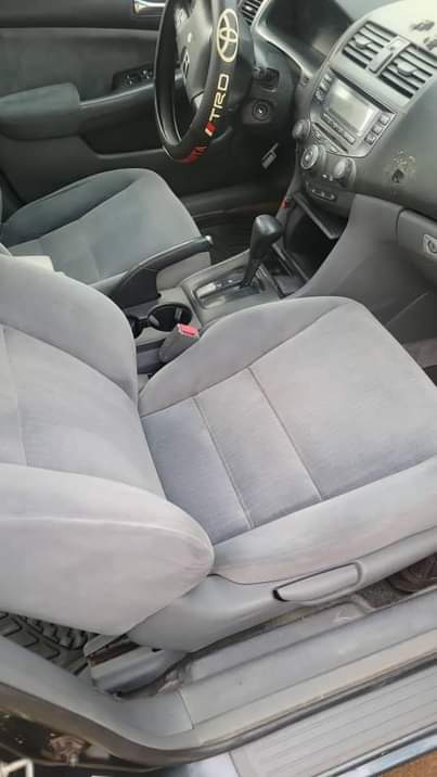 A picture of Honda Accord 2005 Going cheap