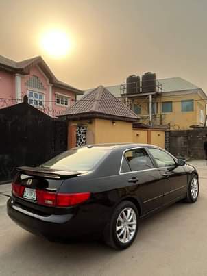 A picture of Honda Accord 2005 model