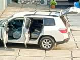 A picture of Toyota Highlander 2013