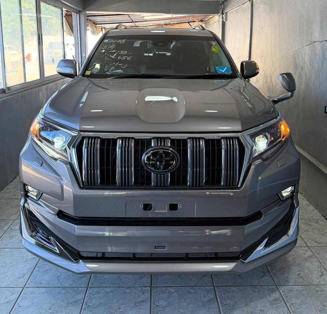A picture of TOYOTA LANDCRUISER PRADO TXL