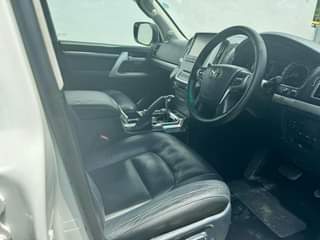 A picture of VXR 2017 Diseal Automatic 250 000 000 Sinza Call 0714