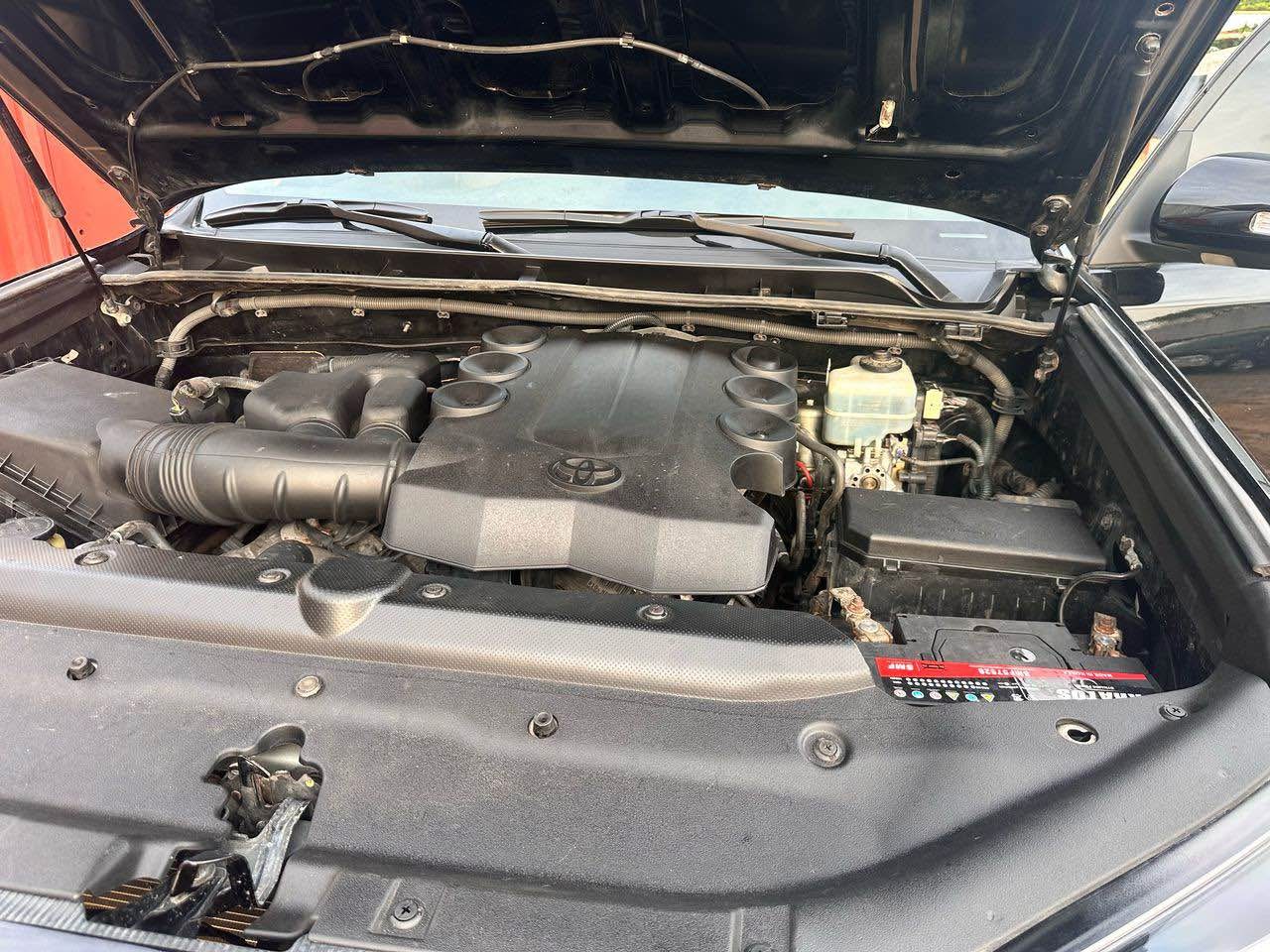 A picture of Toyota 4Runner 2012 model