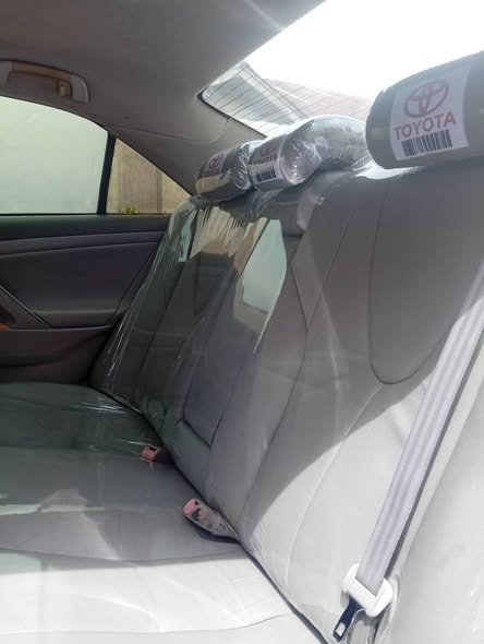 A picture of Toyota Camry SE 4plugs