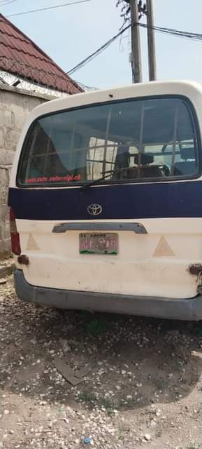 A picture of Used Toyota Hiace bus Good engine and manual gear price