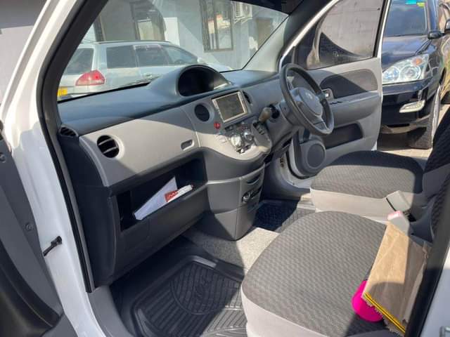 A picture of TOYOTA SIENTA