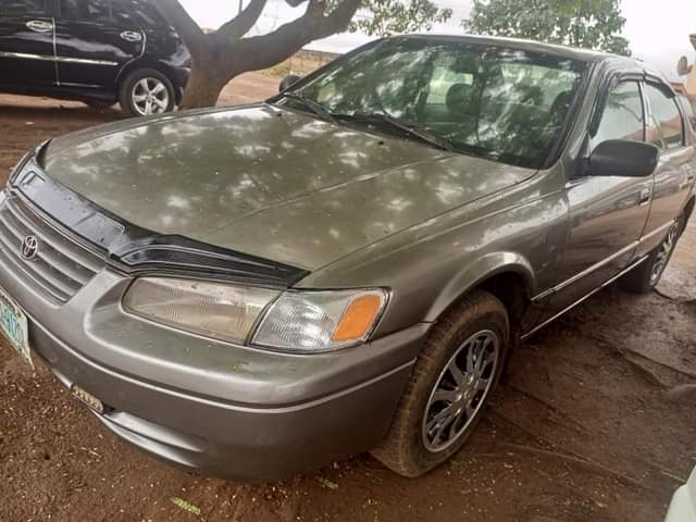 A picture of Toyota Camry pencil light