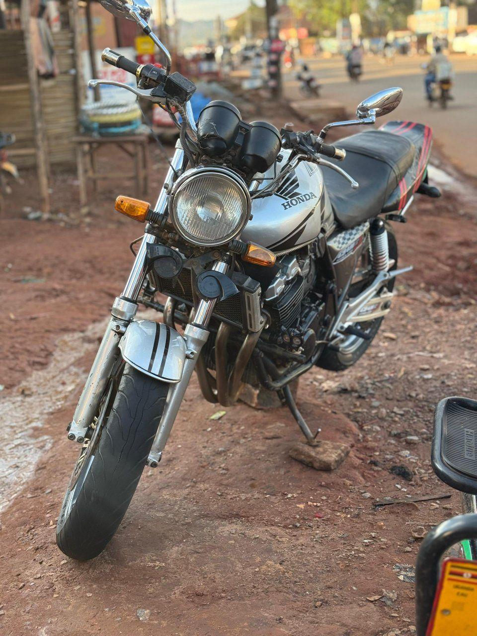 A picture of 2026 HONDA CB 400 2017