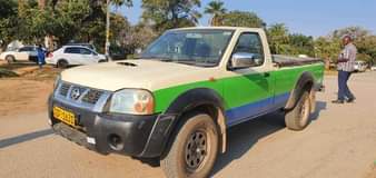 used nissan np300