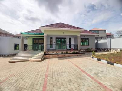 houses entebbe