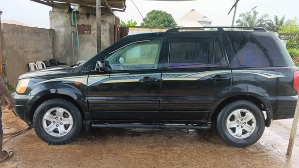 A picture of Honda Pilot 2005 model 08101444821