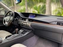 A picture of LEXUS ES 350 2014