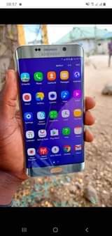 A picture of Sumsung s6 edge plus
