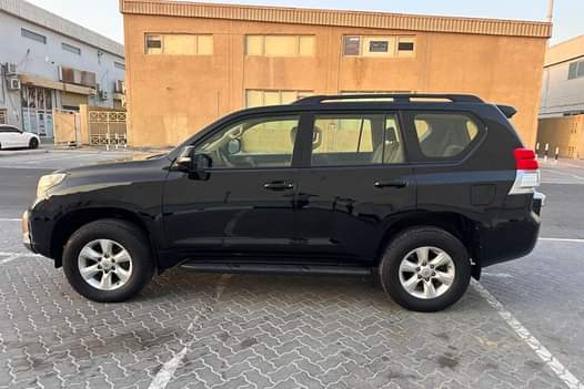 A picture of Toyota prado 2011 gcc txl watsapp 0551513562