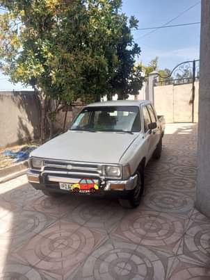 used toyota hilux