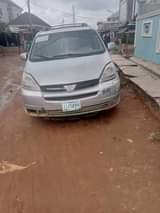 A picture of 2005 Toyota Sienna