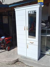 A picture of Nauza na kununua vitu used Kama vile vitanda magodoro kabati