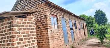 A picture of HOT DEAL 9m. 4 single rooms for sale 