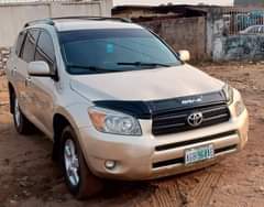 A picture of 2009 Toyota RAV4 4 plugs Available for sale 4 3